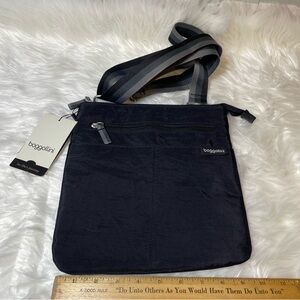 Baggallini fine line slim crossbody shoulder bag black nylon travel bag NWT